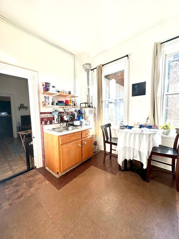 Foto del edificio - 1325 W 18th St