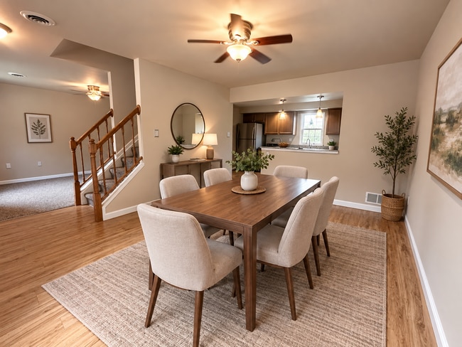 Building Photo - 1114 Skyview Dr