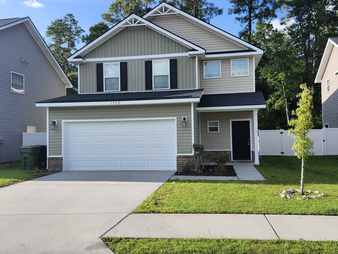 Foto principal - 1220 Cypress Fall Cir