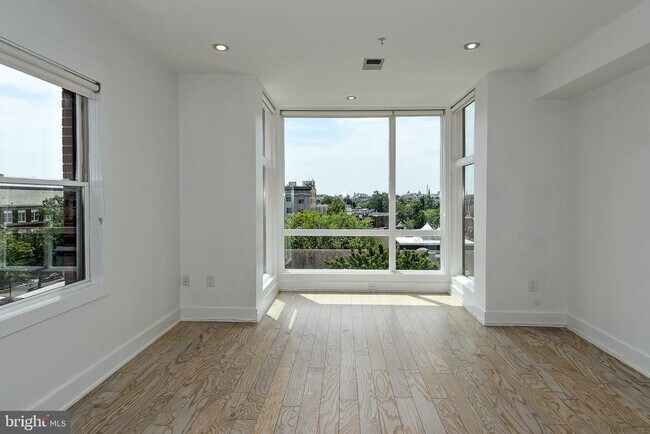 Foto del edificio - 2101 11th St NW