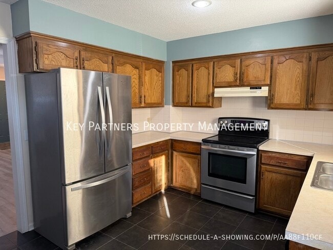 Building Photo - 13865 S Alden Ct