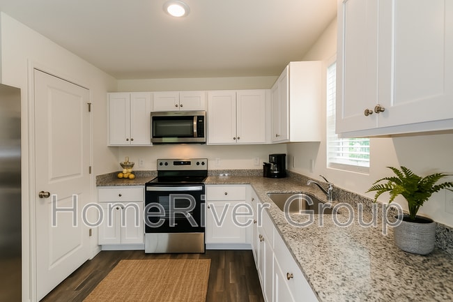 Building Photo - 4166 NW 40th Ave
