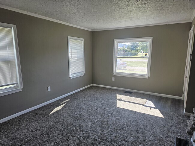Foto del edificio - 1744 Woodland Ave