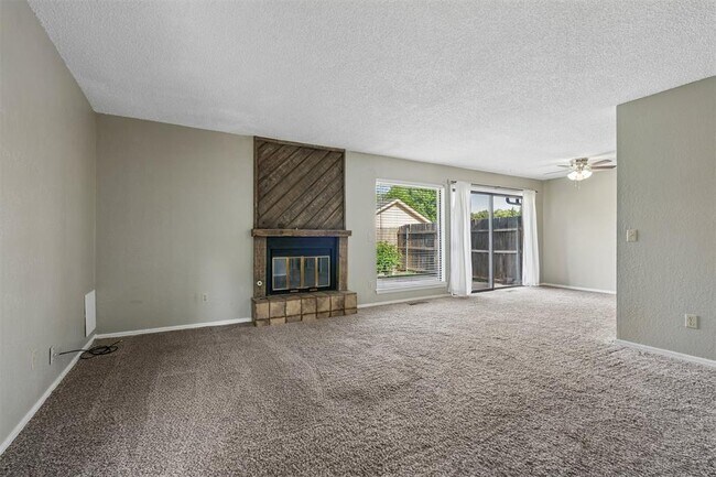 Foto del edificio - 3703 Southwind Ave