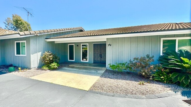Foto del edificio - Beautiful Ranch-Style, Single-Story, on Co...
