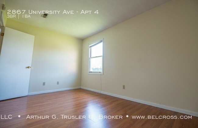 Building Photo - 2867 University Ave