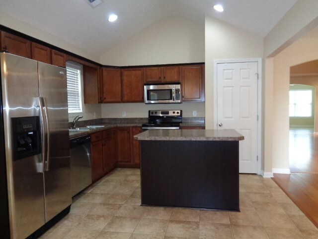 Foto del edificio - 1075 Savannah Ave