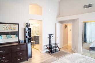 Building Photo - 1417 Country Hollow Dr