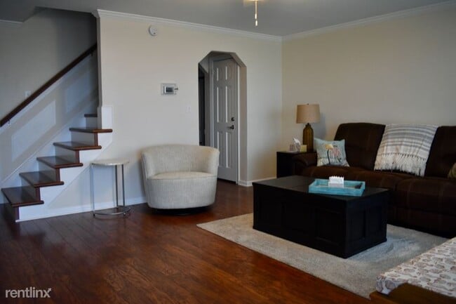 Building Photo - 4 br, 2.5 bath Townhome - 4615 Ocean View Ave
