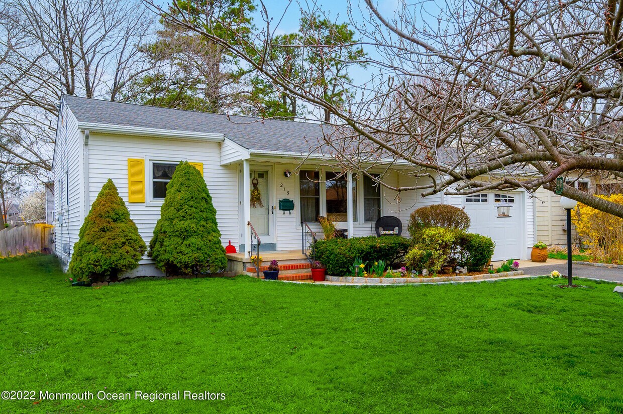215 Pleasant Pl, Point Pleasant, NJ 08742 House Rental in Point Pleasant, NJ