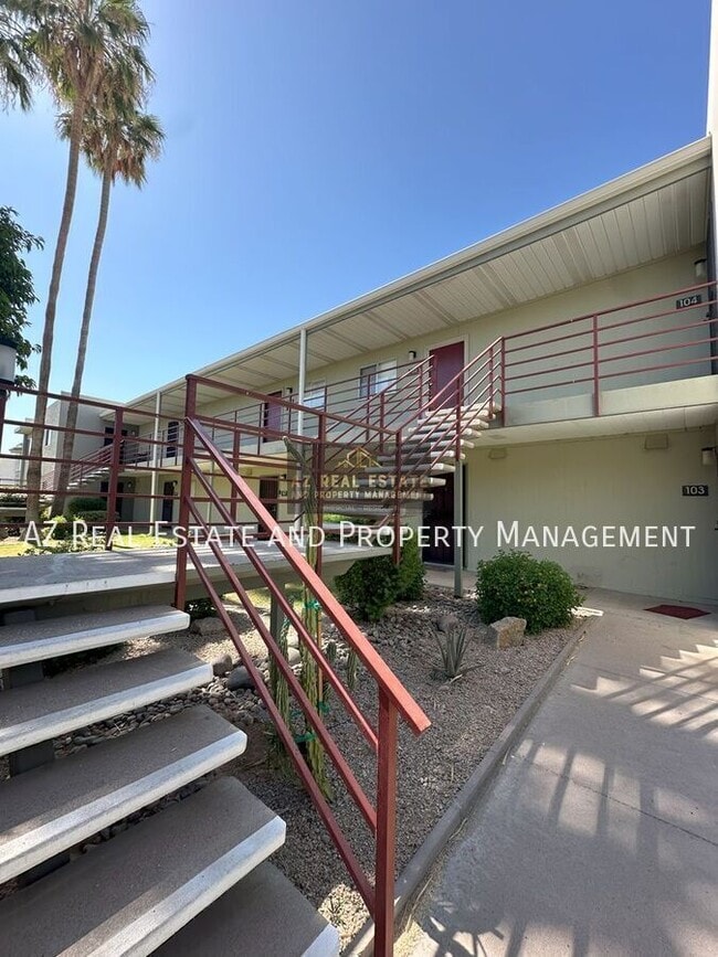 Building Photo - 4620 N 68th St