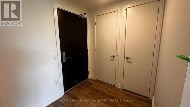 Photo du bâtiment - 3009 Novar Rd