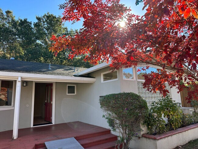 Building Photo - LOS GATOS - Beautifully upgraded property in desirable Los Gatos location, Los Gatos Schools