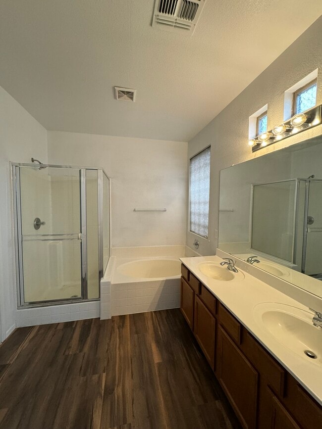 Attached Bathroom Suite - 1886 E Don Carlos Ave Townhome