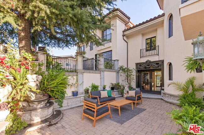 Building Photo - 2500 CASCADIA Dr