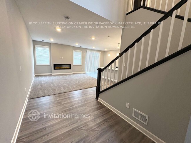 Building Photo - 6490 Inspire Cir S