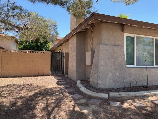Building Photo - Admire the charm and comfort a beautifully...