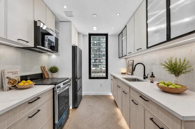 Building Photo - 104 Fleet Pl