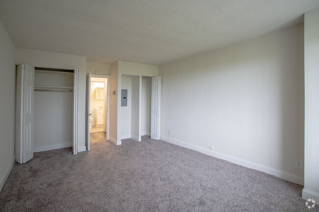 Bedroom - Premier at Cherry Hill