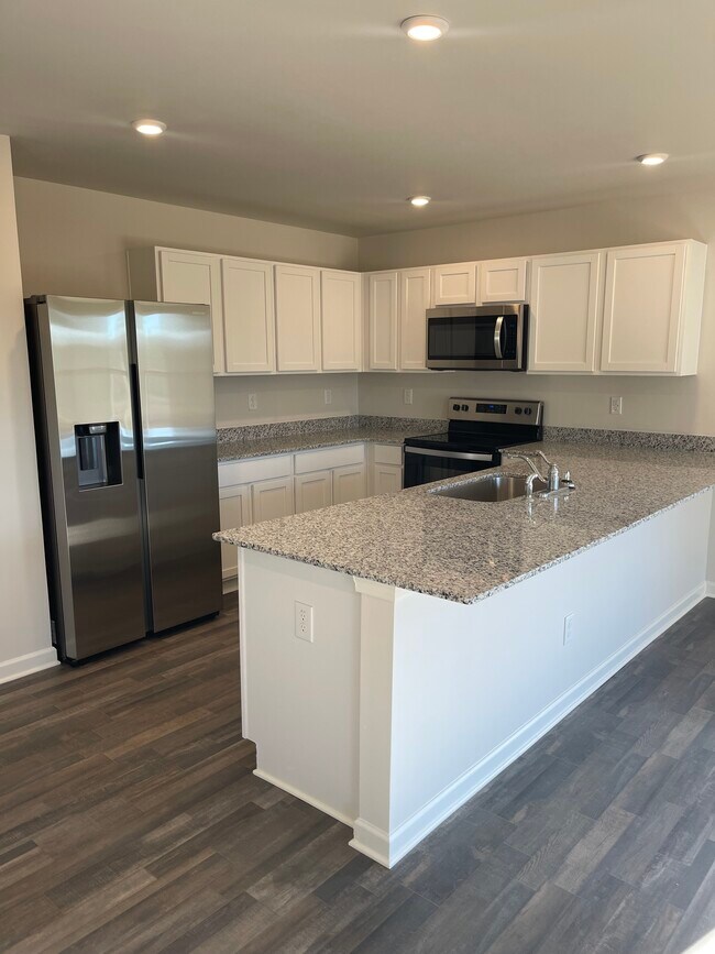 Building Photo - 313 Laurel Springs Dr