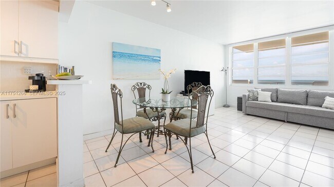 Foto del edificio - 100 Lincoln Rd