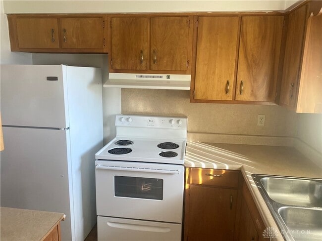 Photo - 2032 Emerson Ave Apartment