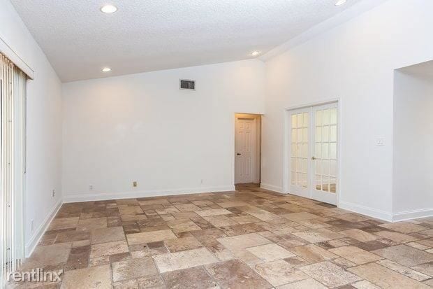 Foto del edificio - 4 br, 2 bath House - 9348 Gettysburg Rd