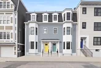 Building Photo - 176 W Seventh St