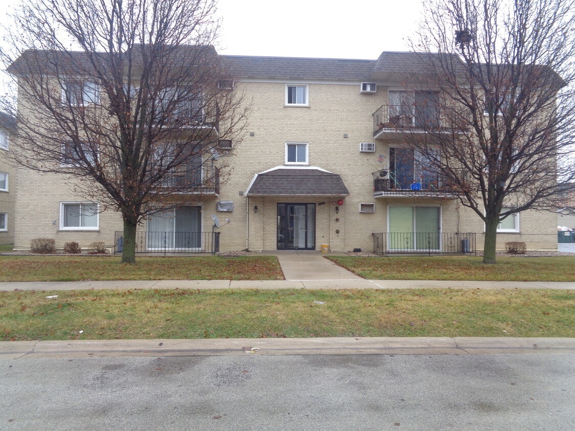 Primary Photo - 7829 Rutherford Ave