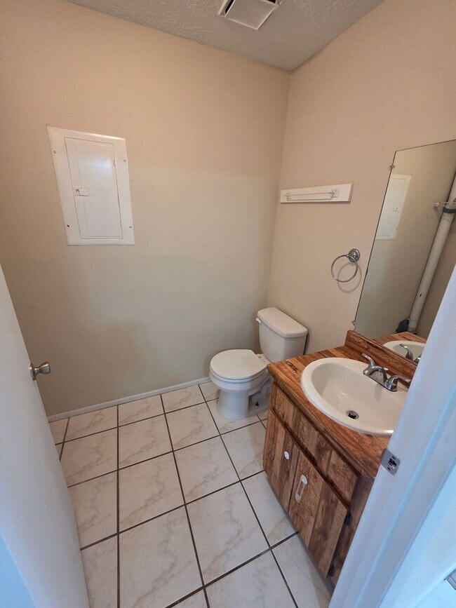 Foto del edificio - SE 31st St 5145 - 5145 SE 31st St.