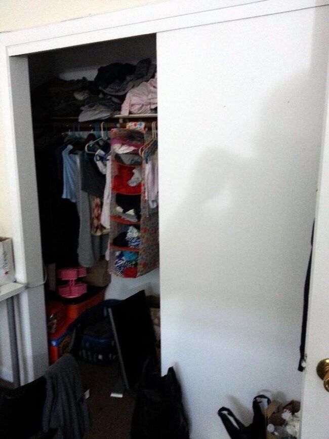 Building Photo - 9/1 ALLSTON 2 BED *NO FEE*