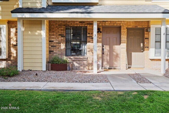 Foto del edificio - 4835 E McNeil St