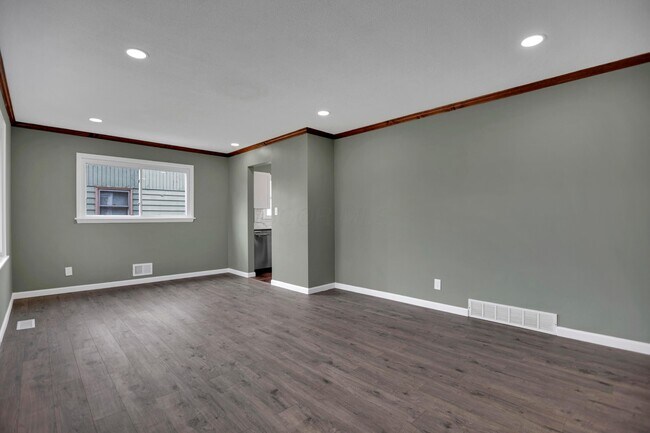 Building Photo - 1251 Dellwood Ave