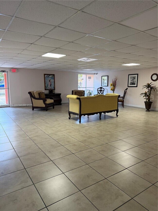 Foto del edificio - 6190 W 19th Ave