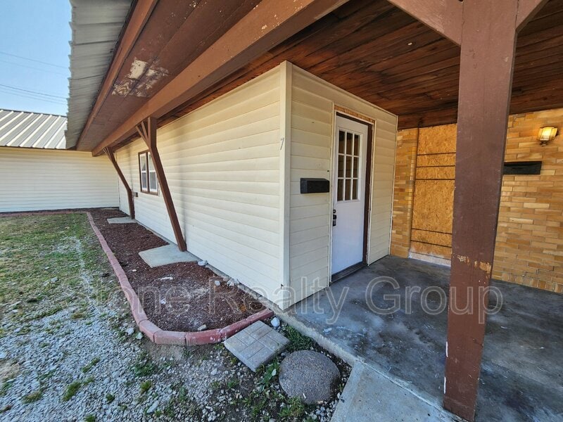 10257 U.S. Hwy 40 Unit 7, Terre Haute, IN 47803 Condo for Rent in