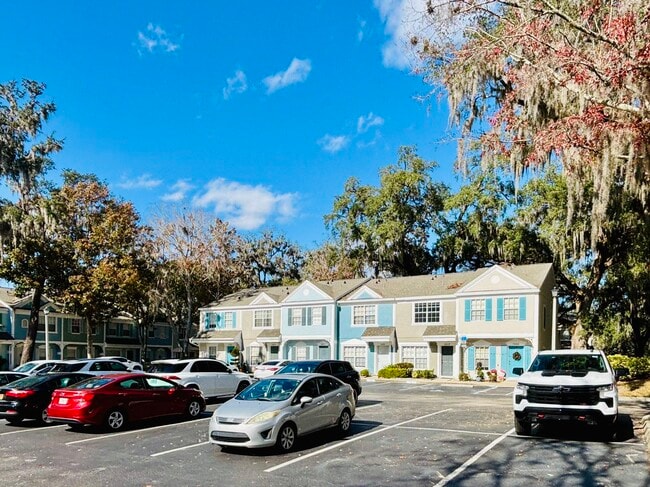 Foto del edificio - 2865 Woodlands Park Ct