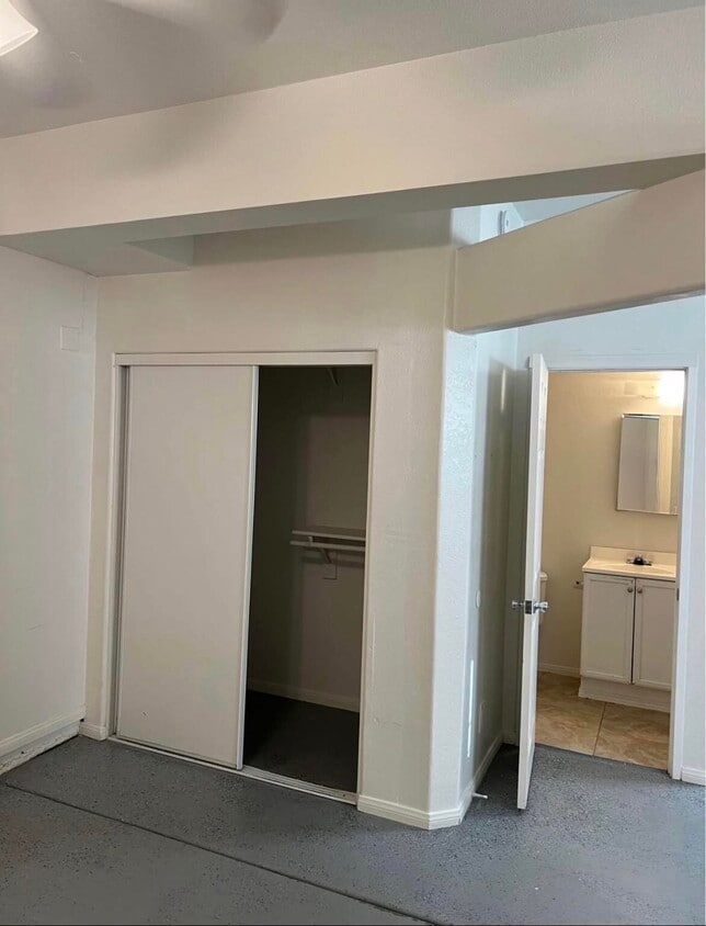 Building Photo - 50510 Jalisco Ave