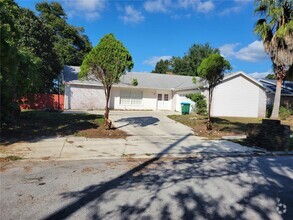 Building Photo - 2131 OrangePointe Ave