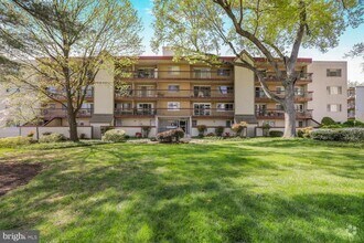 Building Photo - 10300 Westlake Dr