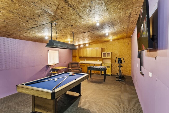 Building Photo - 38369 N Manor Ave