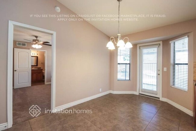 Foto del edificio - 9020 W Las Palmaritas Dr