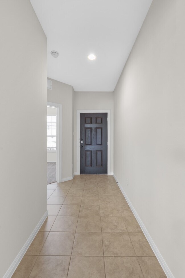 Foto del edificio - 244 Firethorn Dr