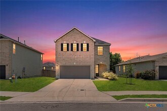 Building Photo - 5012 Arrow Vis