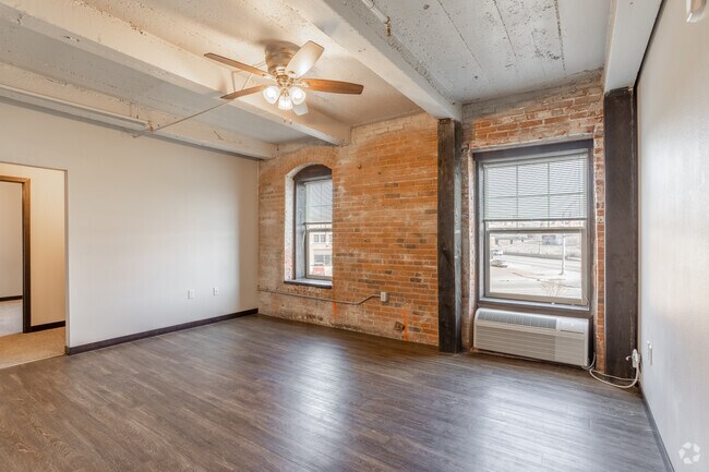 2HAB, 2BA - 945 ft² - Bekins Luxury Lofts