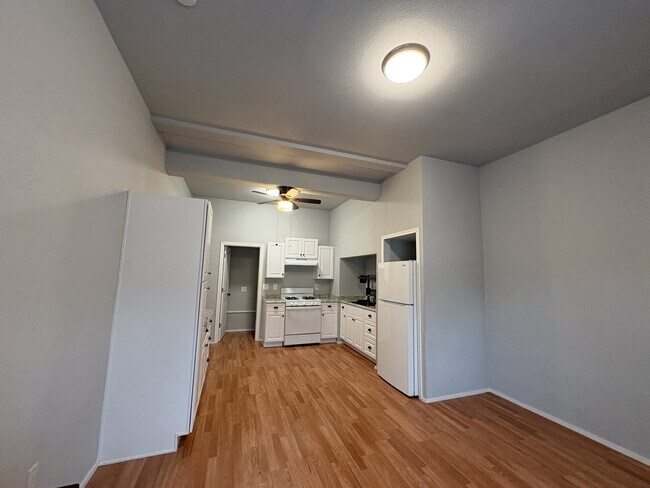 Foto del edificio - 141 E Fairfield Ct