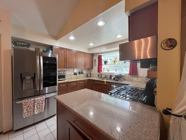 Foto del edificio - Charming 3-Bedroom Home in Cul-de-Sac with...