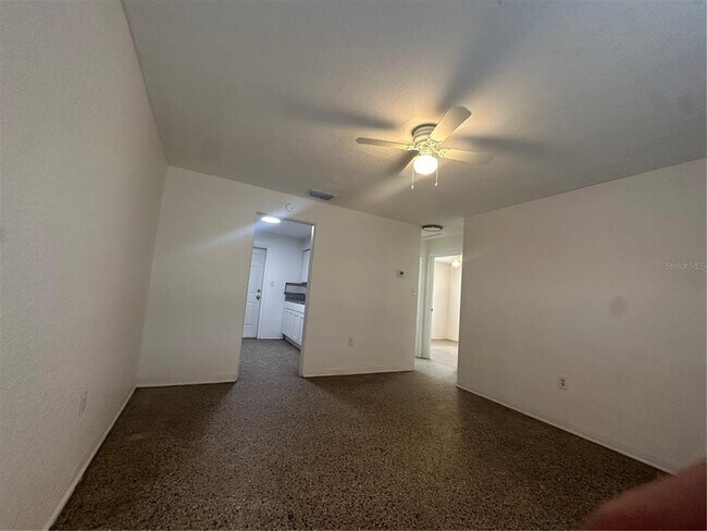 Building Photo - 995 Childs Ave