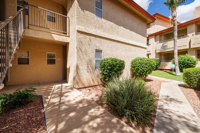 Building Photo - 10410 N Cave Creek Rd