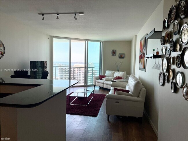 Foto del edificio - 1 br, 1 bath Condo - 335 S Biscayne Blvd A...
