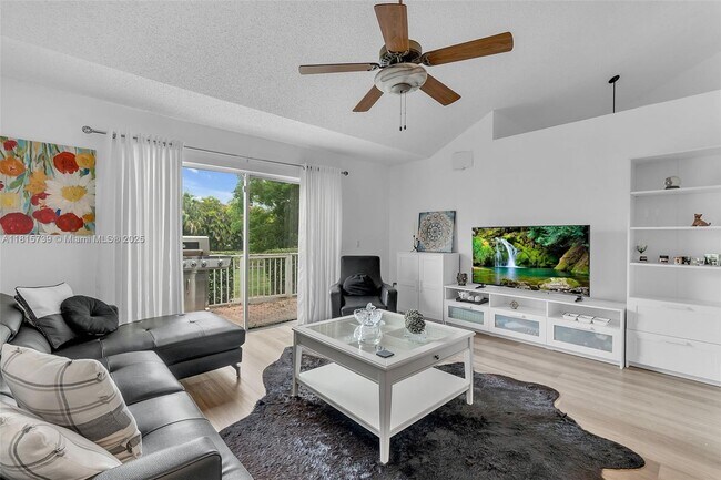 Building Photo - 7370 NW 61st Terrace